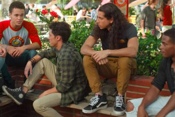 scarpe da skateboard vans nella serie Netflix